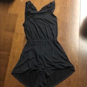 Backless gray romper